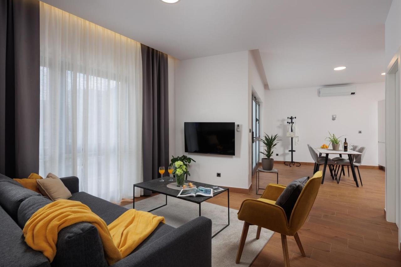 Terra 5 Deluxe Apartment On The Ground Floor With Private Parking Rijeka Extérieur photo